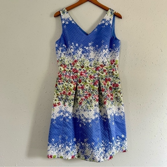 🦋 Tahari Blue Floral V-Neck Fit & Flare Sleeveless Mini Tea Dress Spring 10 - Picture 1 of 6